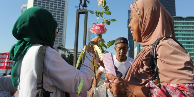Bagi-Bagi Bunga ABI Meriahkan Ultah Putri NabiAhlulbait 