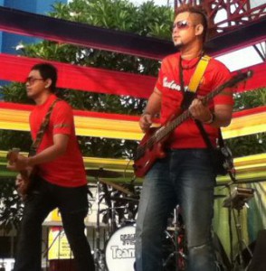 saat aktif main band