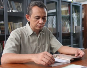 Benny Gratha (Asisten Kurator)