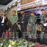 Abi Press_abah Yususf (kiri)