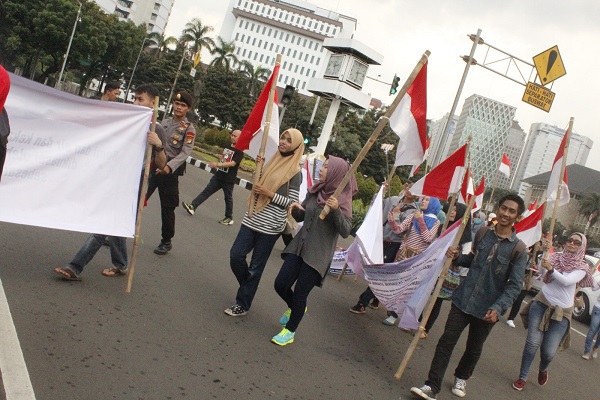 ccb079e8-e38b-468e-9c5c-6015edf15565