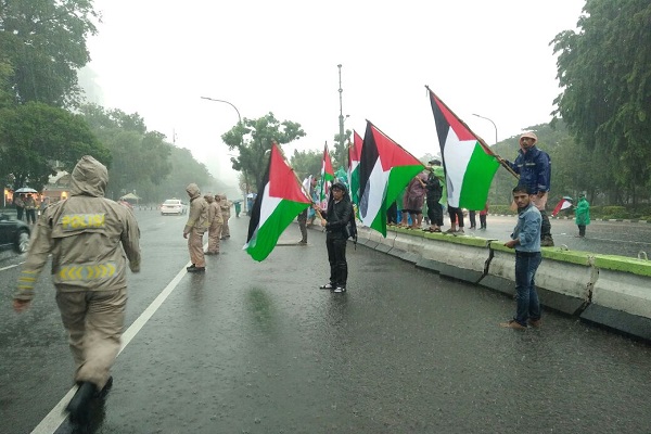 WhatsApp Image 2017-12-13 at 00.30.19