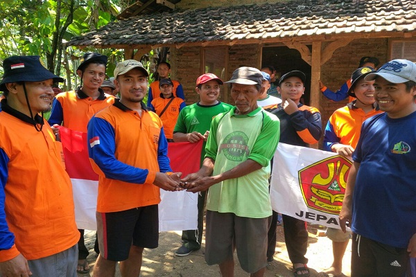 259c7713-b9eb-470f-9495-d07e939f9b39