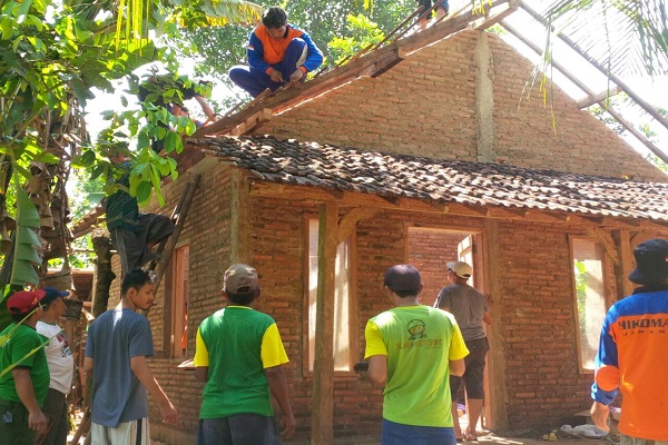 62cf7cb2-c50f-425b-8878-ab751aad6c58