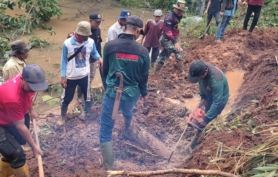 Permabi Bantu Bencana Longsor Garut