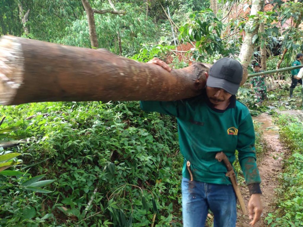 Permabi Bantu Bencana Longsor Garut
