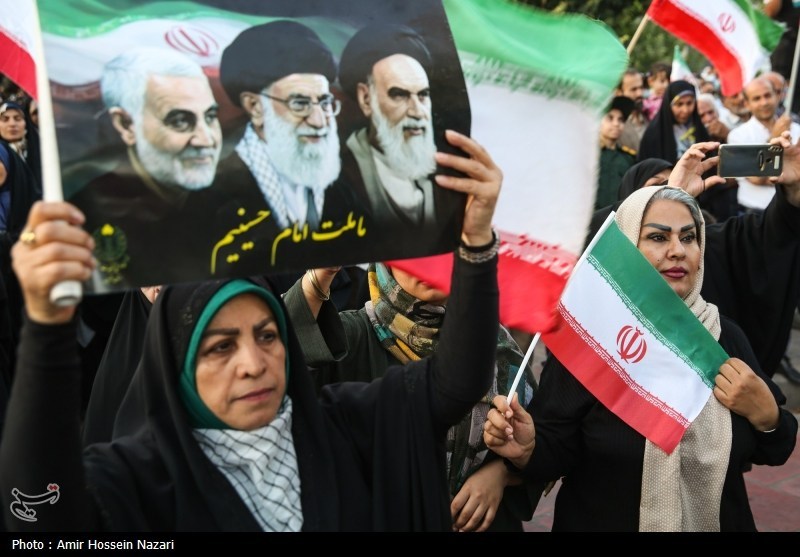 Lapangan Enghelab Jadi Panggung Solidaritas dan Perlawanan Iran