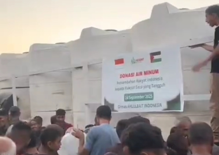 ABI Salurkan 10 Ribu Liter Air Minum untuk Warga Gaza yang Terjebak Krisis