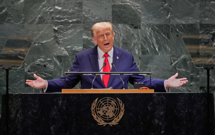 Orkestra Monoton Sang Maestro Mikrofon di PBB