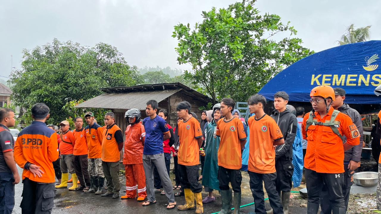 ABI Responsif dan HIKDMAT Buka Akses Darurat di Desa Keling, Jepara